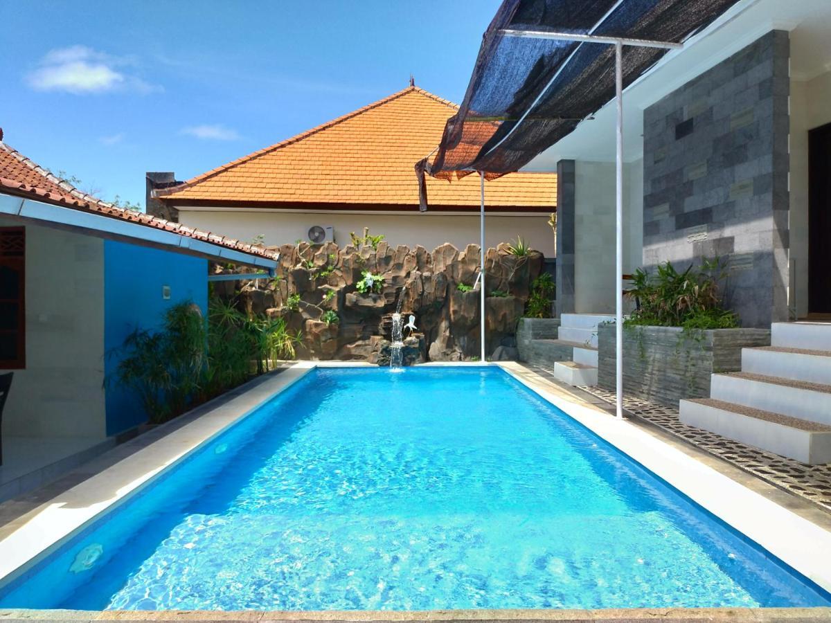Blue House Uluwatu Hotel Exterior photo